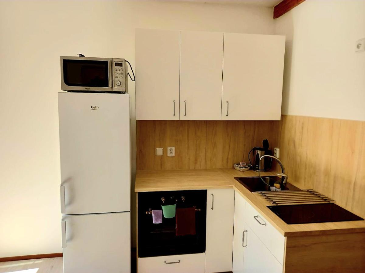 Apartmany Kocanda Jesenice  Екстериор снимка