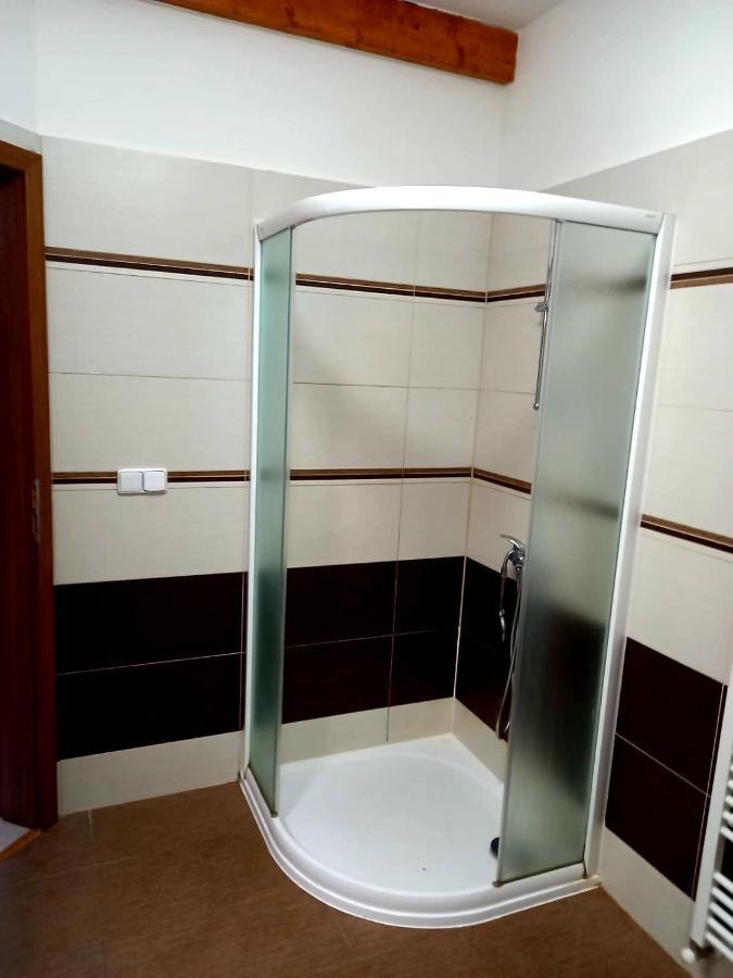 Apartmany Kocanda Jesenice  Екстериор снимка