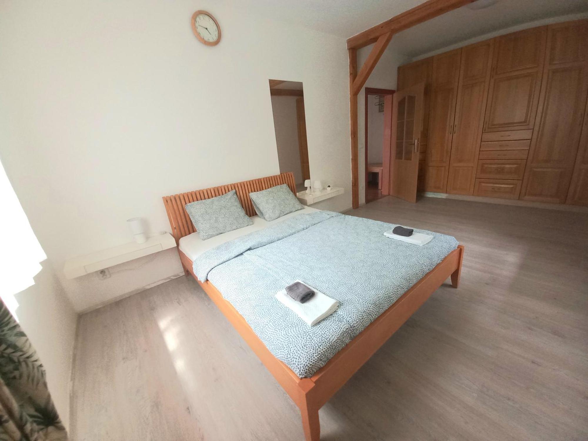 Apartmany Kocanda Jesenice  Стая снимка